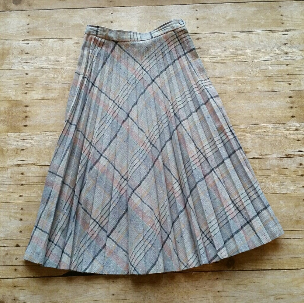 College Town Vintage Pleated Plaid Skirt Size 9